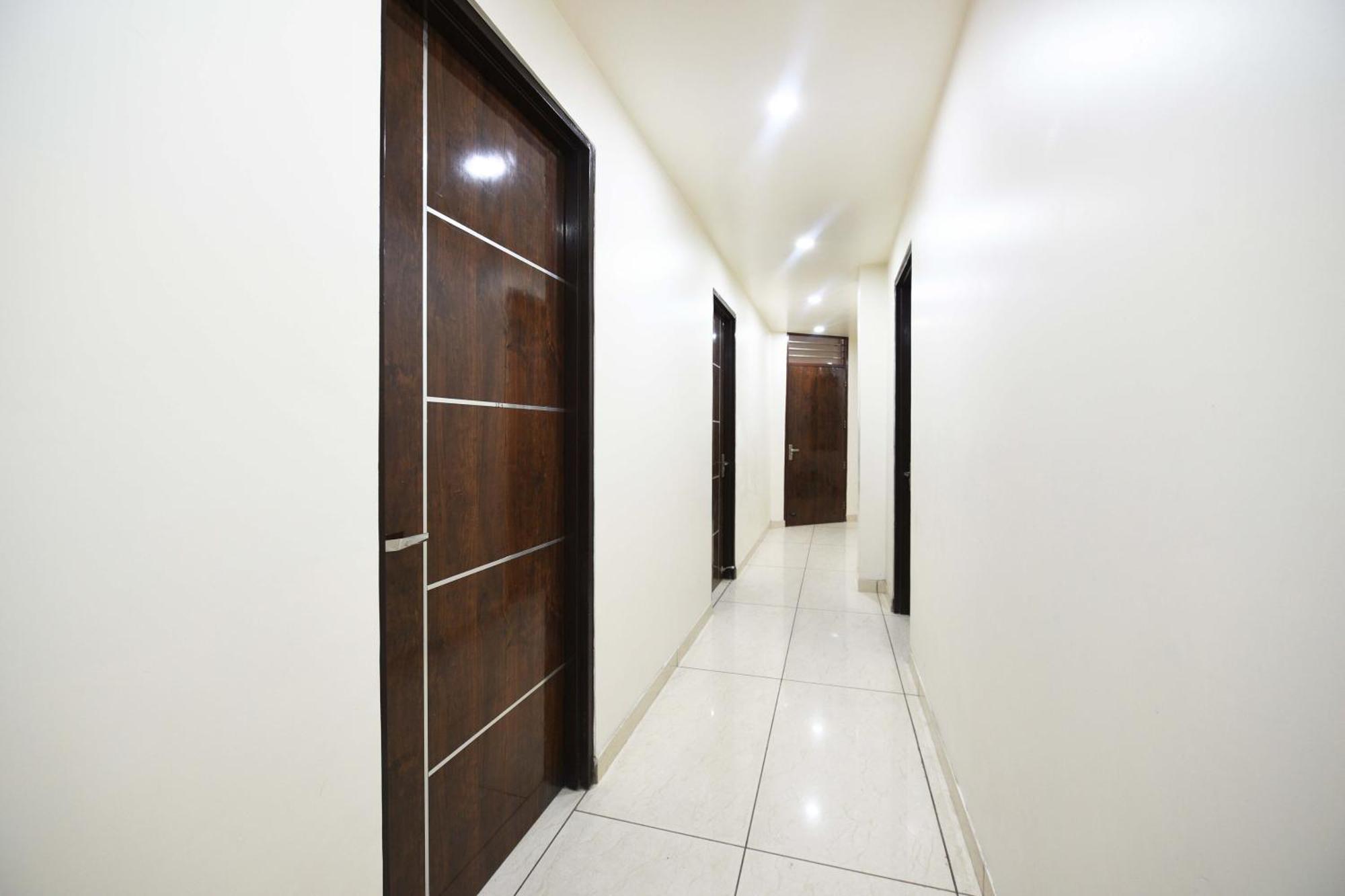 Hotel O Empire State Delhi  Luaran gambar